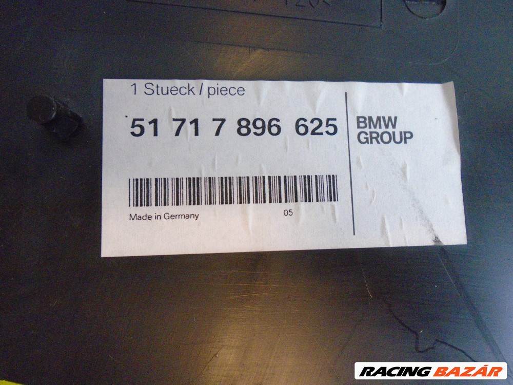 [GYÁRI ÚJ] BMW Akkumulátor alsó burkolat 5-ös sorozat / E60+LCI , E61+LCI 3. kép